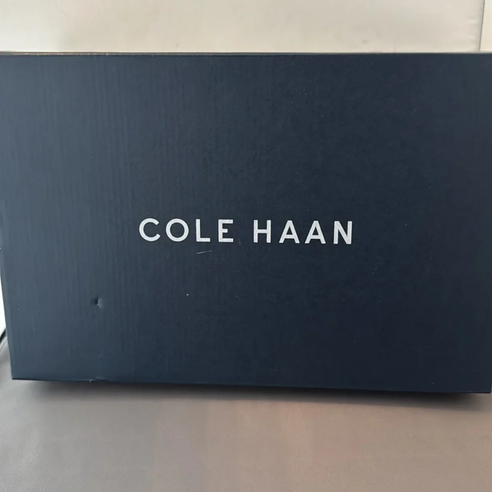 Cole Haan women’s size 11 Gray‎ Suede Oxford Shoes